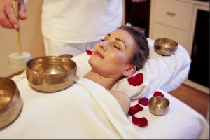 Le massage duo proposé par les salons de massage spécialisés procure de la détente, relaxation et lâcher-prise
